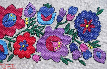 Bukovynka embroidery – flowery motives